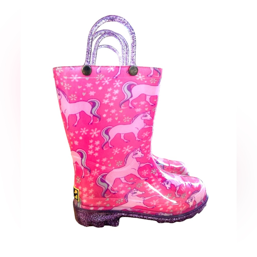 Light up pink sparkle unicorn rain boots 🦄